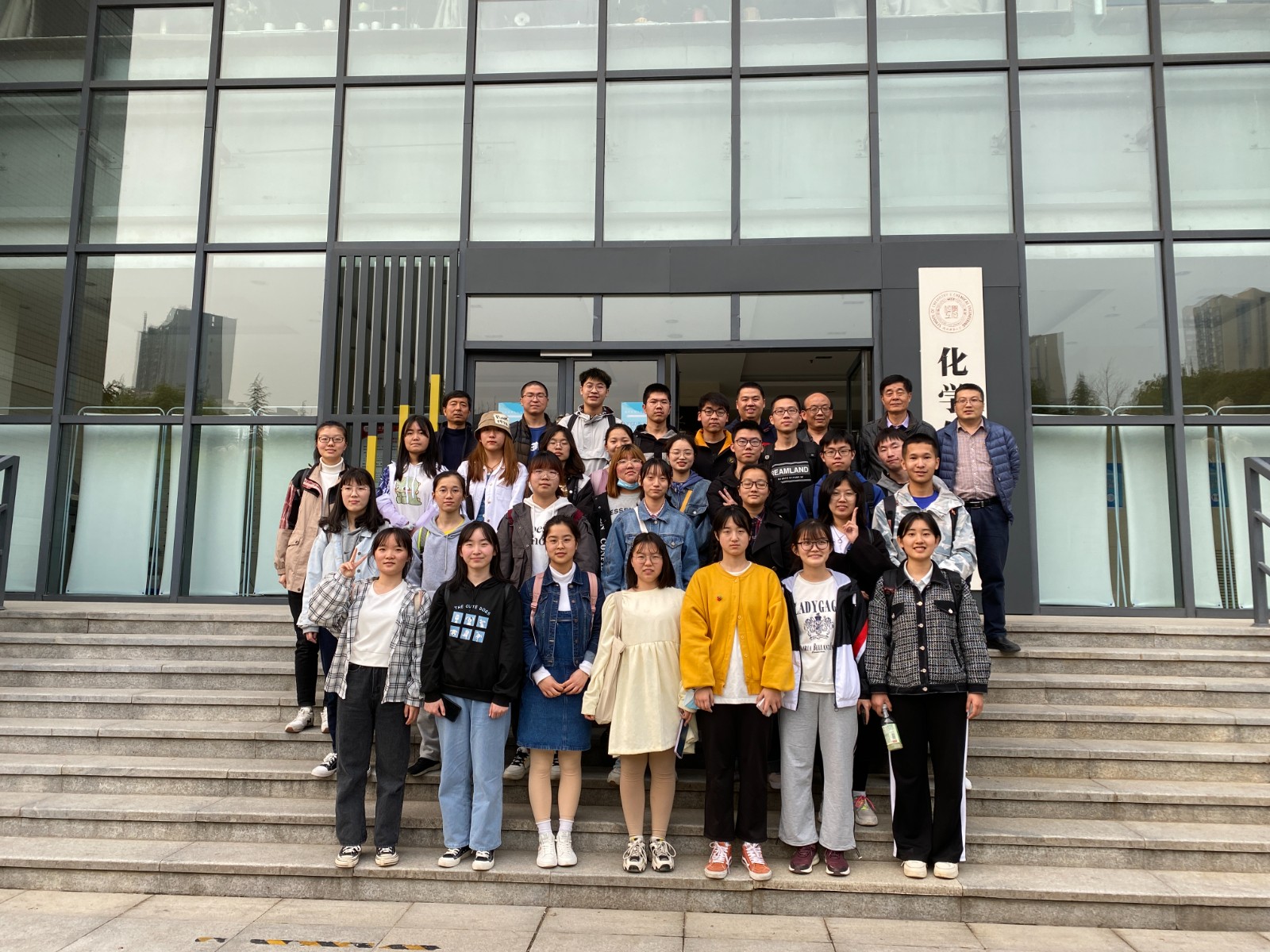 4.参观-1.jpg 4.参观-1.jpg