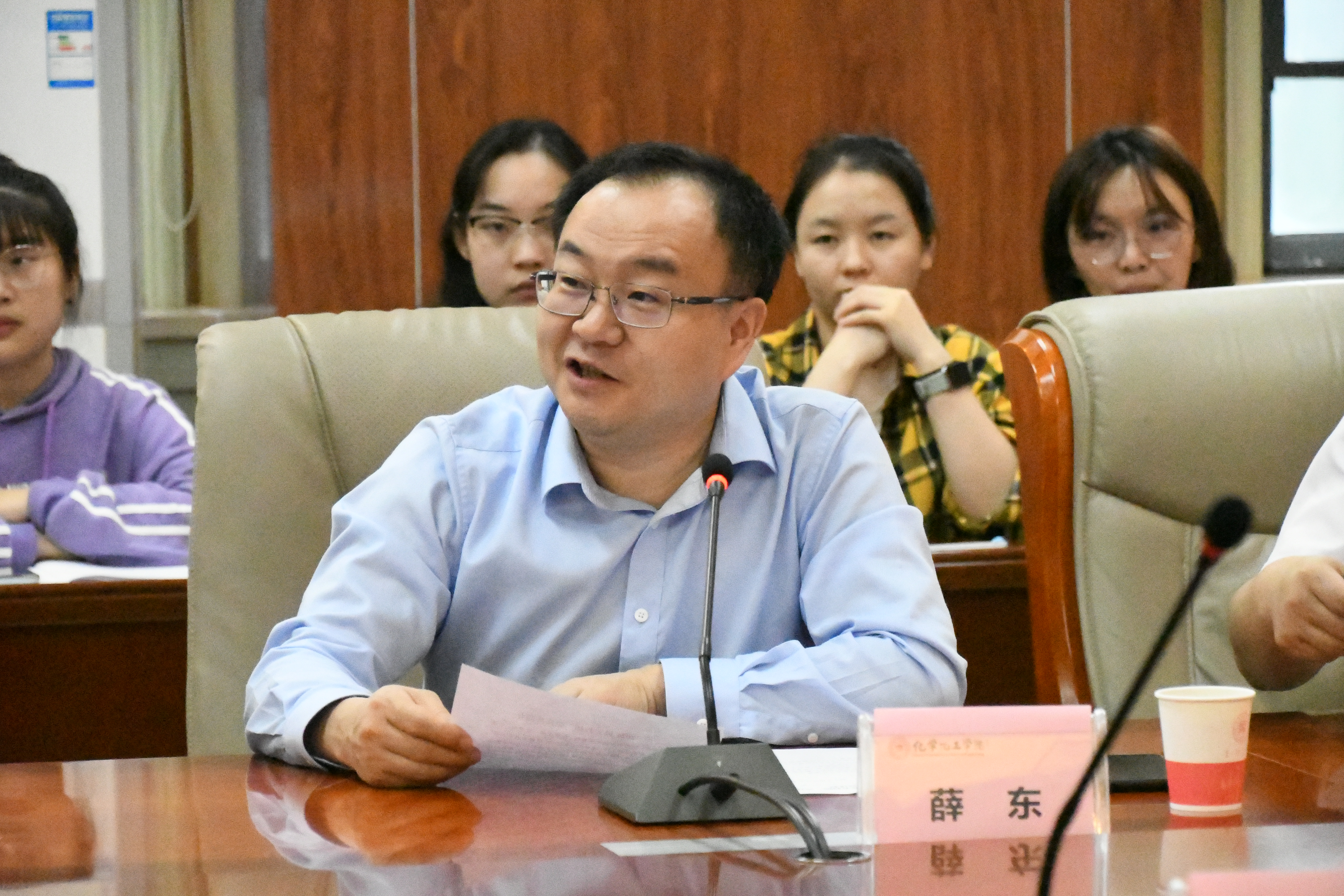 02 薛东介绍事迹 1.jpg